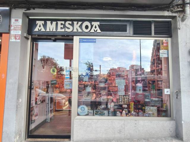 Local comercial en Venta en Irala en Iralabarri