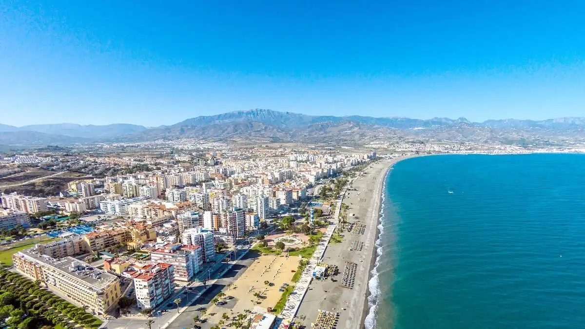 Exterior view of Attic for sale in Vélez-Málaga  with Air Conditioner and Furnished