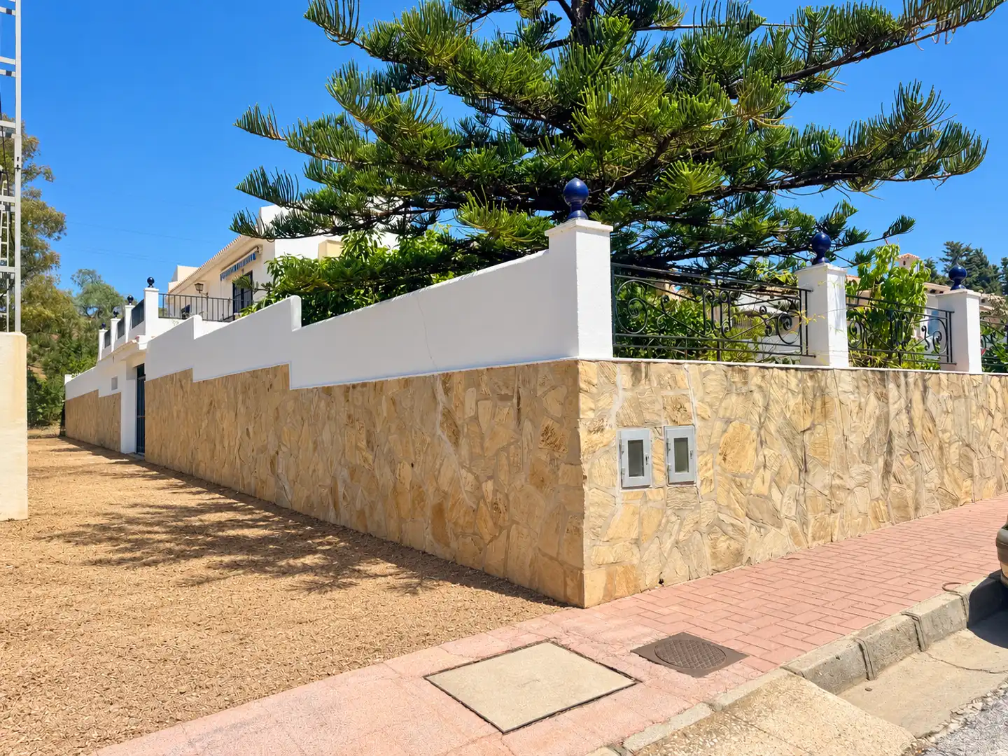 Exterior view of Houses for sale in Benafer, Castellón