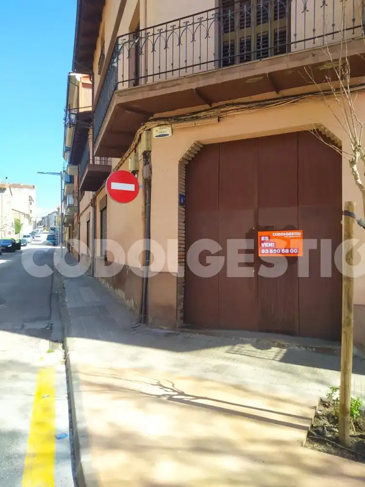 Local comercial en venda a Rusinyol