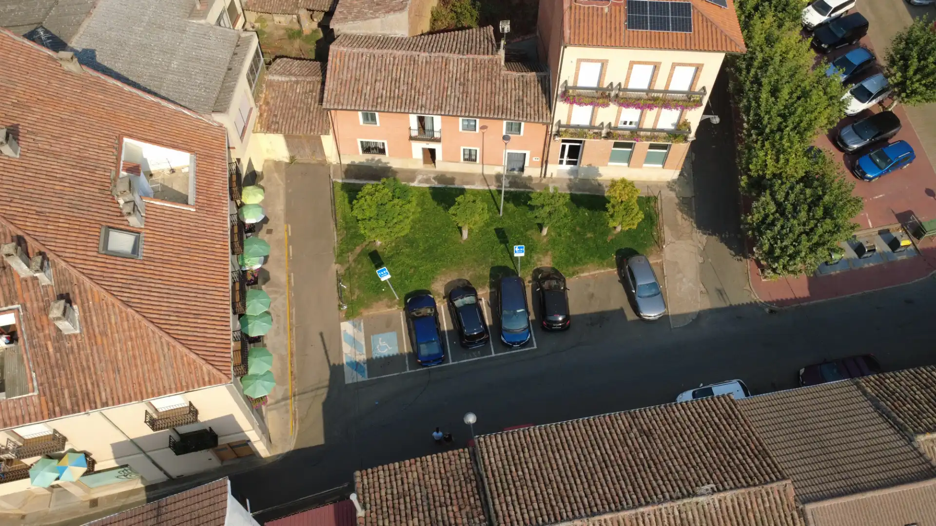 Parking de Casa o chalet en venta en Sahagún con Calefacción, Jardín privado y Amueblado