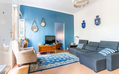 Living room of Flat for sale in  Madrid Capital  with Furnished