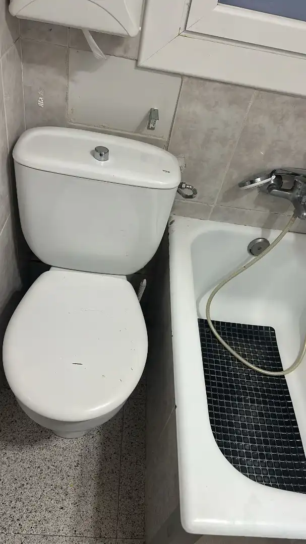 Badezimmer von Wohnung zum Verkauf in L'Hospitalet de Llobregat mit Möbliert