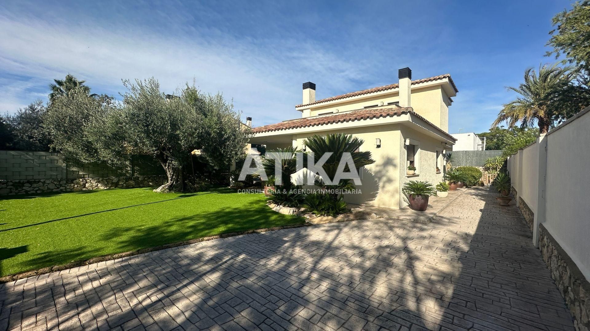 House or chalet to rent in El Pilar