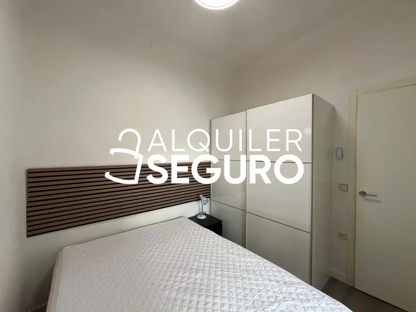 Bedroom of Flat for rent in Madrid  with Heating and Furnished