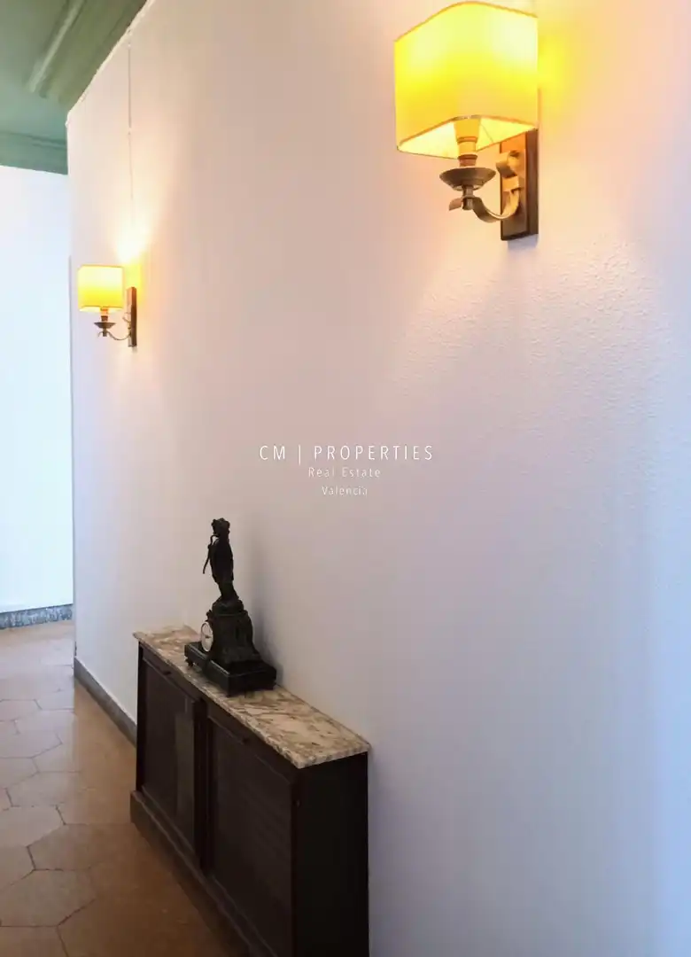 Bedroom of Flat for rent in Valencia  with Air Conditioner, Heating and Terrace