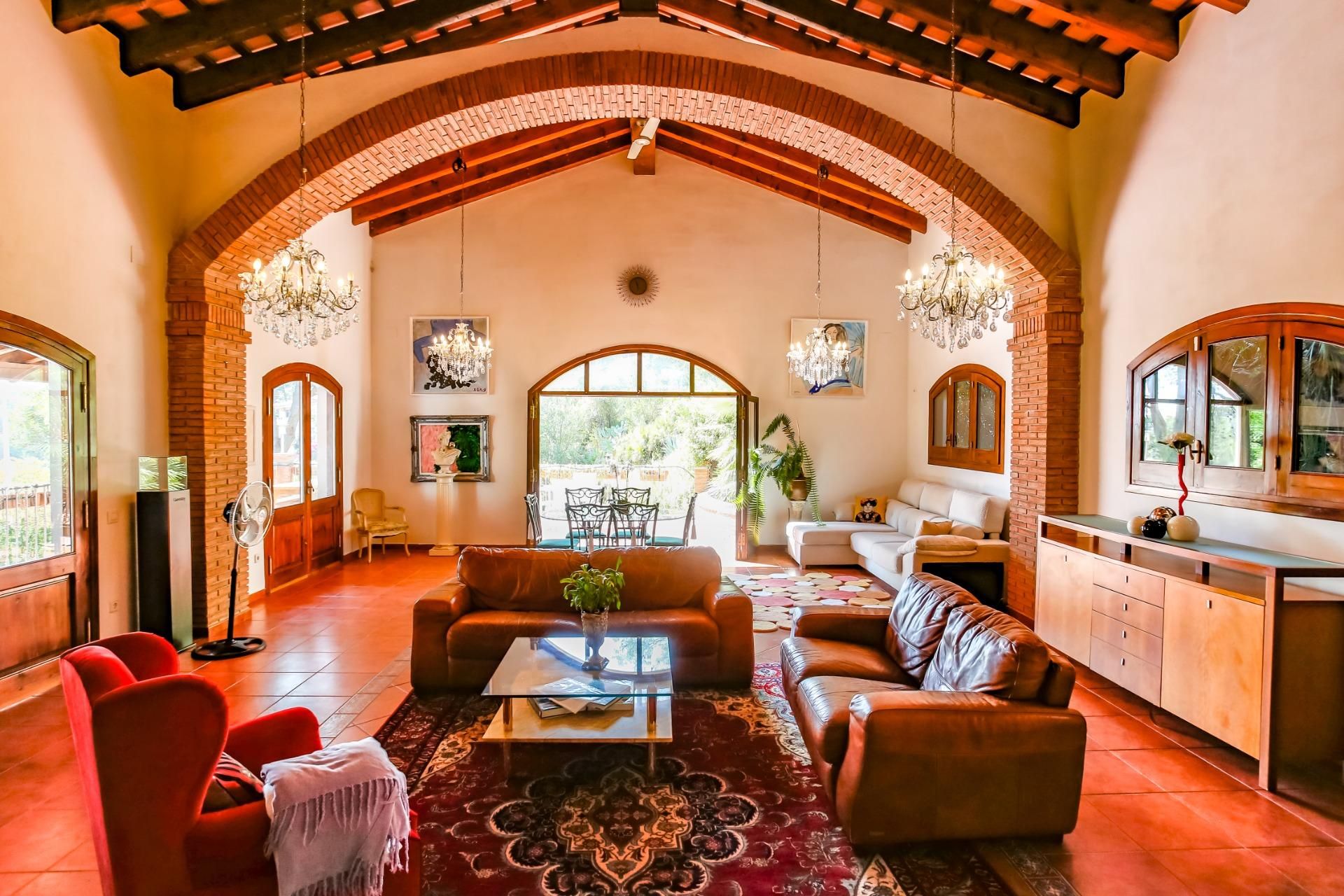 Sala d'estar de Finca rústica en venda en Olivella amb Aire condicionat, Calefacció i Jardí privat
