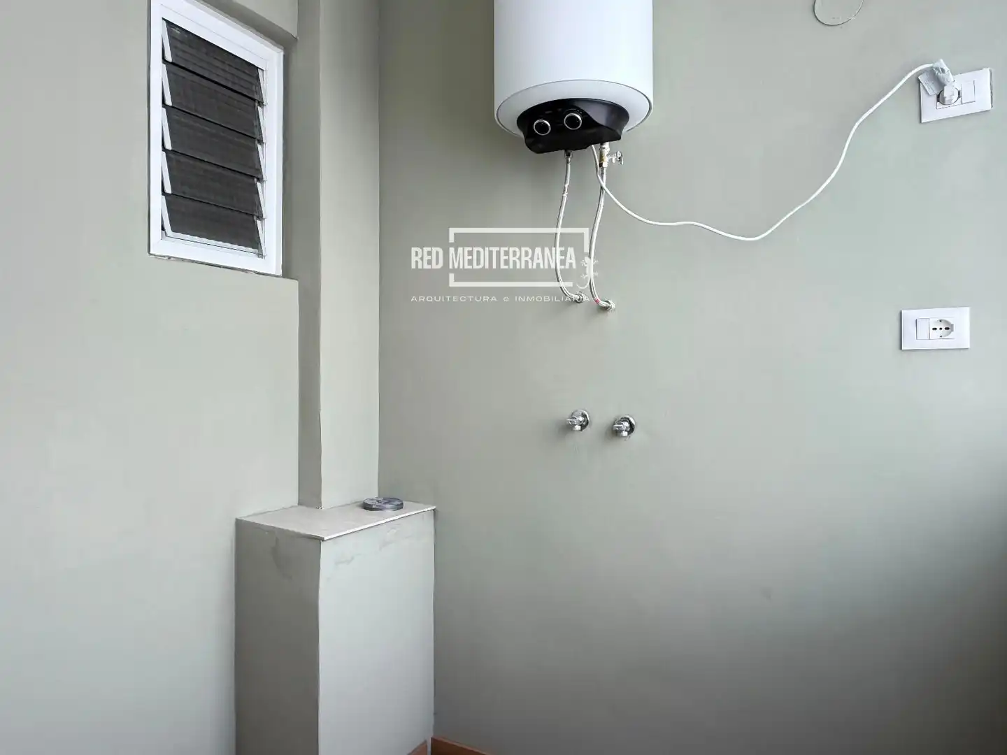 Bathroom of Flat for sale in Gandia  with Air Conditioner, Heating and Terrace