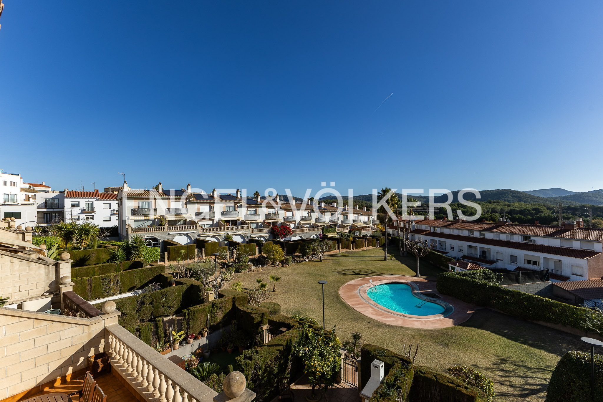 Vista exterior de Casa o xalet en venda en Sant Pere de Ribes amb Aire condicionat, Calefacció i Jardí privat