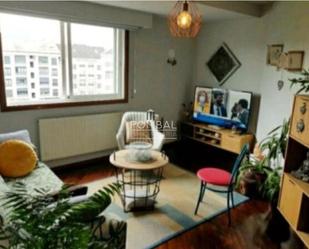 Dormitori de Apartament en venda en Ourense Capital  amb Calefacció, Parquet i Moblat