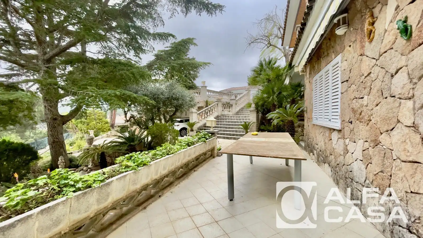 Garden of Houses for sale in Canyelles