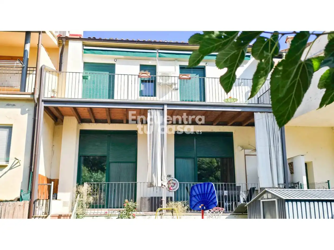 Vista exterior de Casa o chalet en venta en Puente la Reina / Gares con Aire acondicionado, Calefacción y Parquet