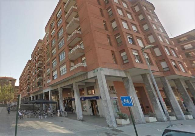 Local comercial en Venta en c/ lehendakari aguirre en Galdakao