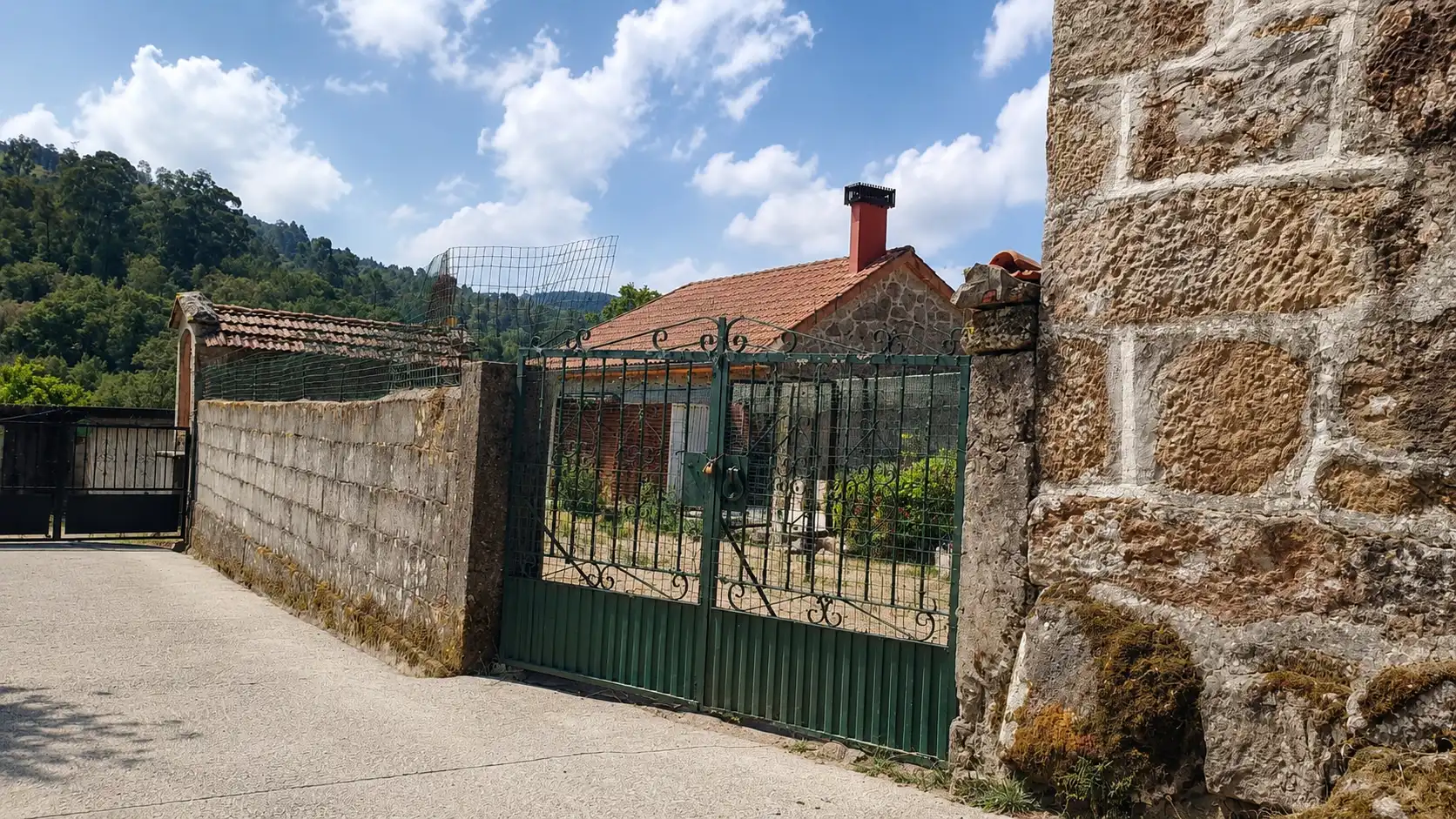 Casa adosada en venta en Covelo con Jardín privado
