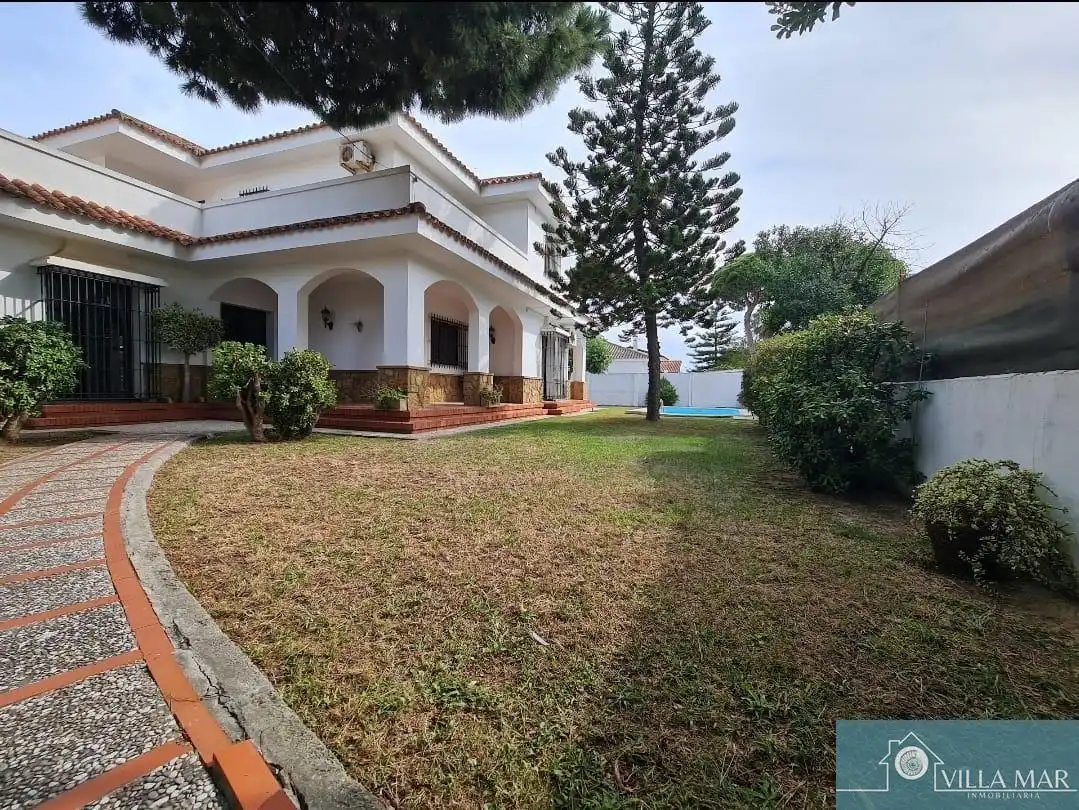 Jardí de Casa o xalet en venda en Rota amb Piscina