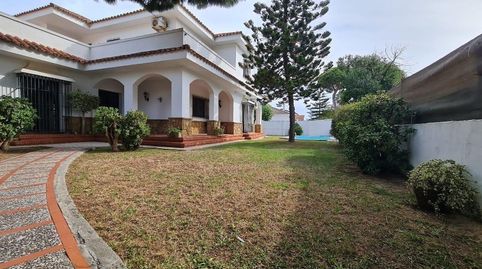 Foto 4 de Casa o xalet en venda a Aguadulce - Almadraba - Punta Candor, Rota