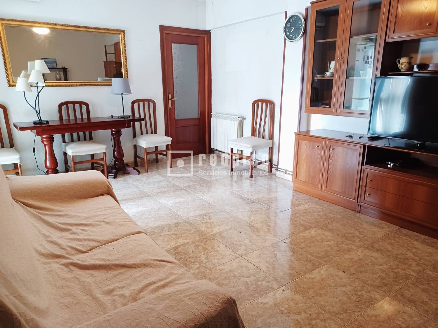 Sala de estar de Piso en venta en  Madrid Capital con Calefacción, Trastero y Amueblado