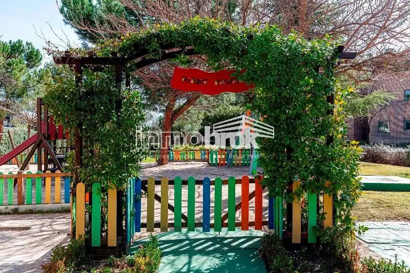 Garten von Dachboden zur Miete in La Moraleja mit Klimaanlage, Heizung und Abstellraum