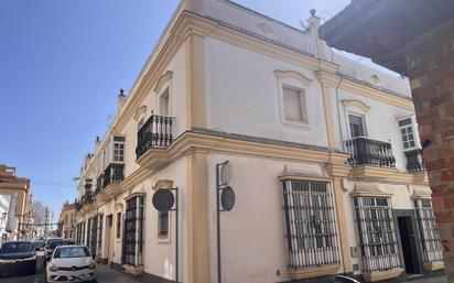 Exterior view of House or chalet for sale in San Fernando  with Terrace and Balcony