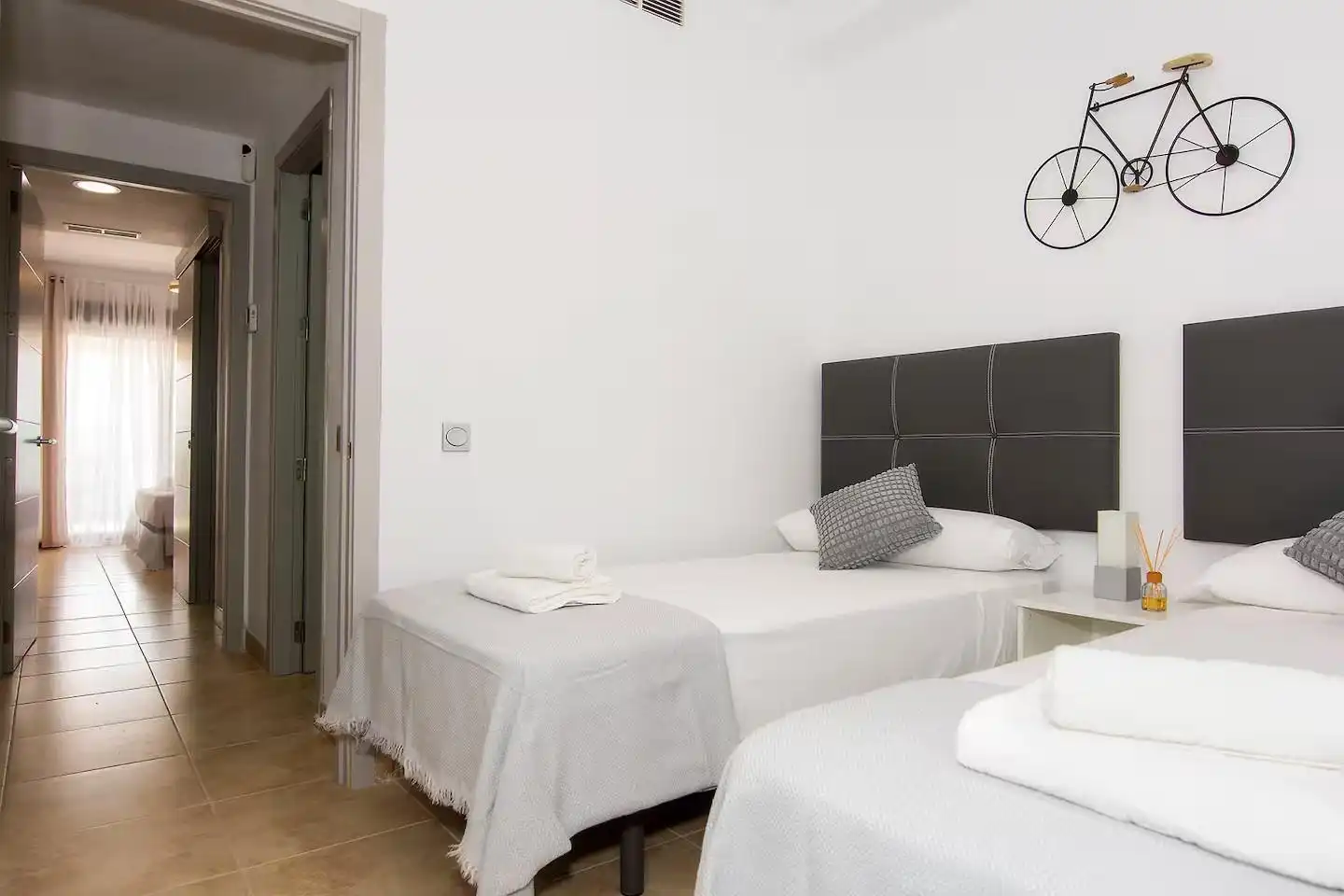 Dormitori de Àtic de lloguer en Vera amb Aire condicionat, Terrassa i Moblat