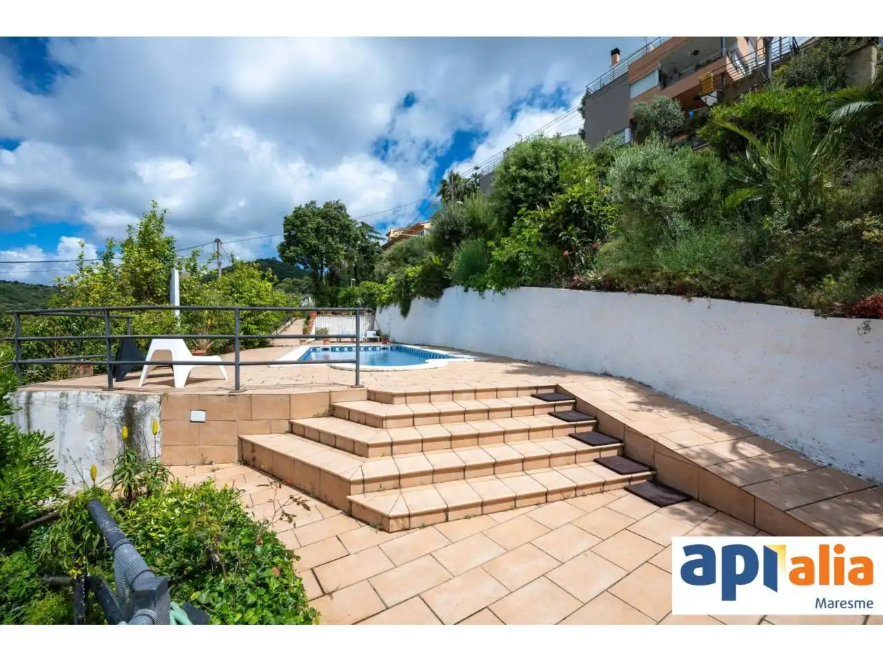Casa amb piscina en venda a Calle Pirineos 16, imagen 2