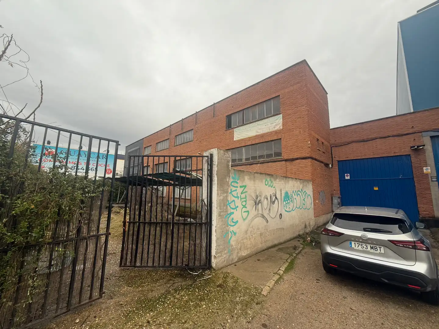 Vista exterior de Nave industrial en venta en San Fernando de Henares con Alarma