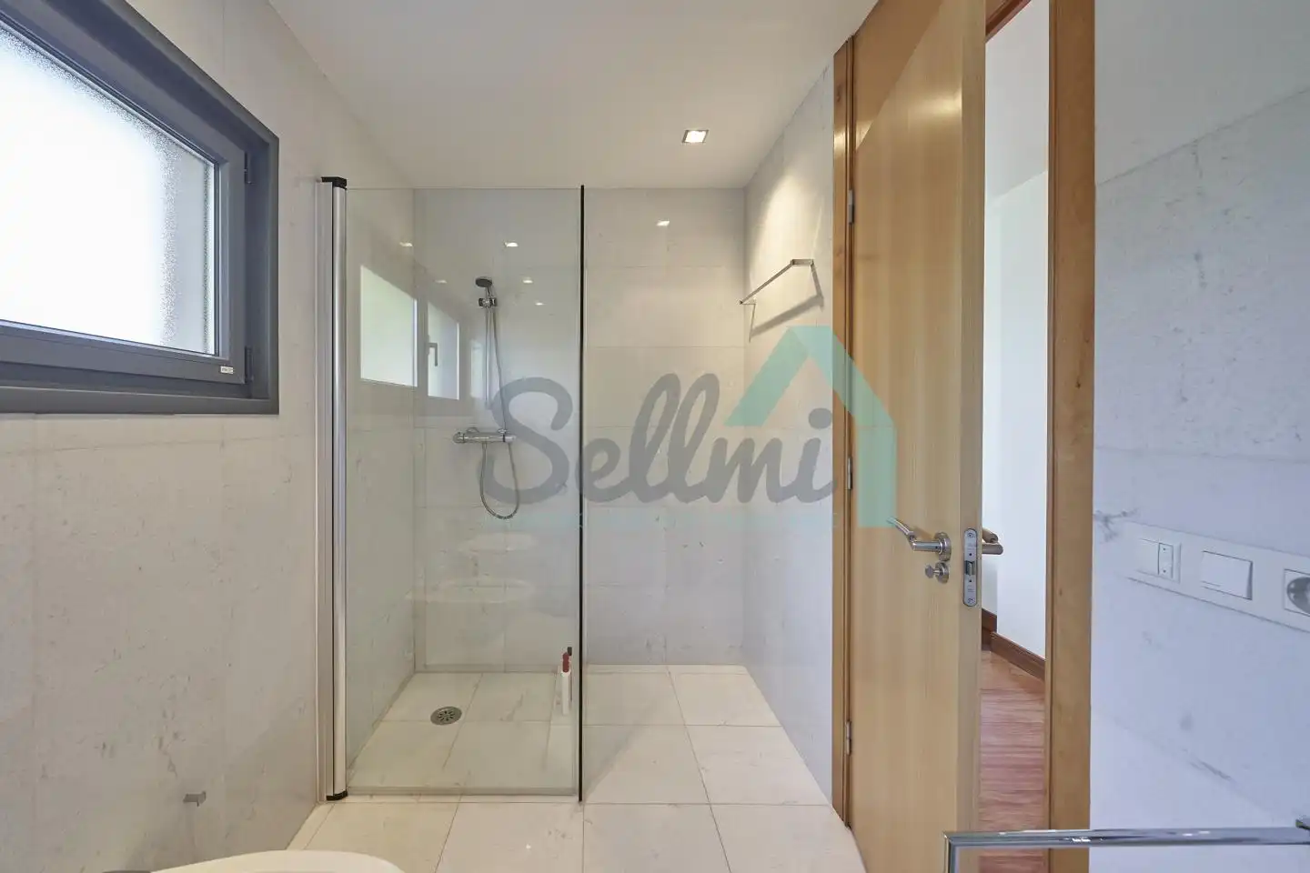 Bathroom of Houses for sale in Gozón  with Heating, Private garden and Terrace