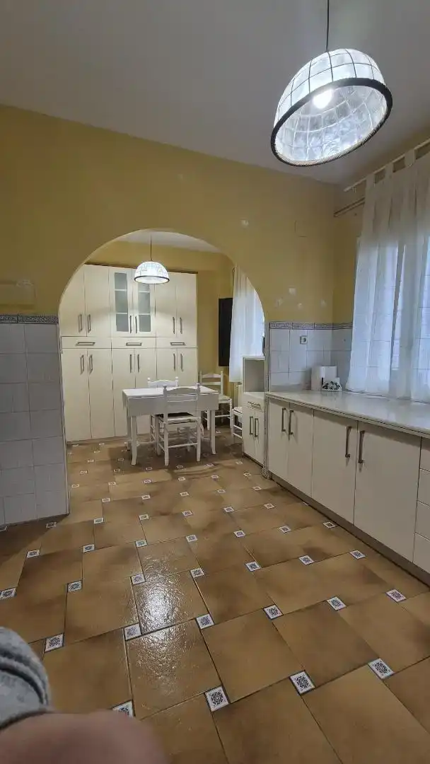 Cuina de Pis de lloguer en Úbeda amb Traster i Balcó