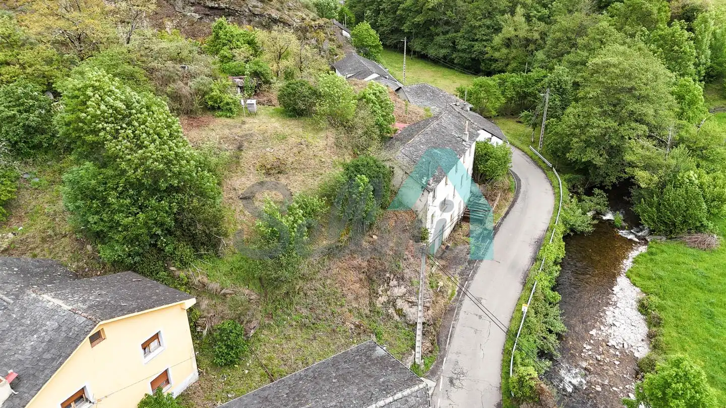 Casa o chalet en venta en Cangas del Narcea con Jardín privado