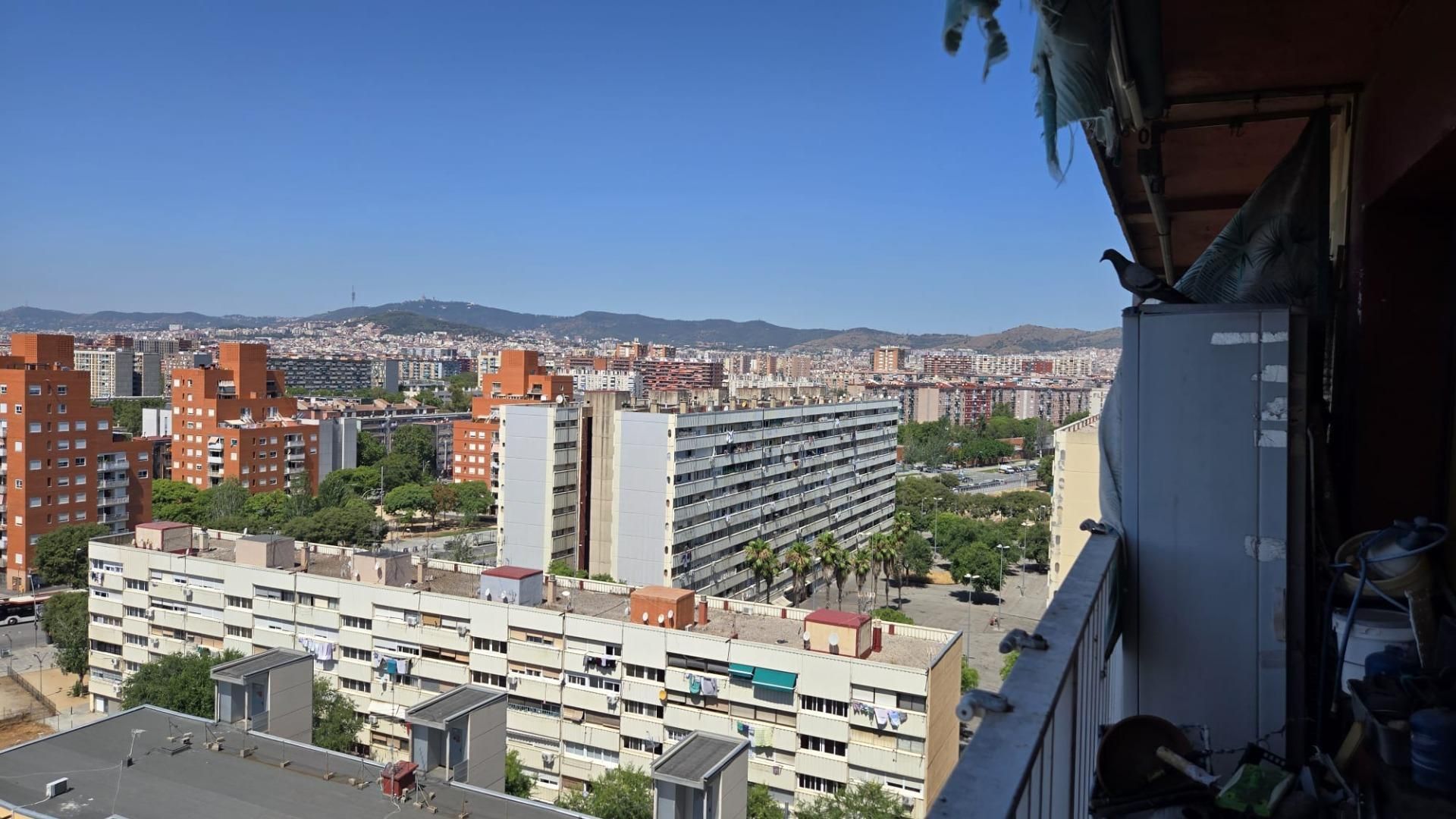 Exterior view of Flat for sale in Sant Adrià de Besòs  with Terrace and Balcony