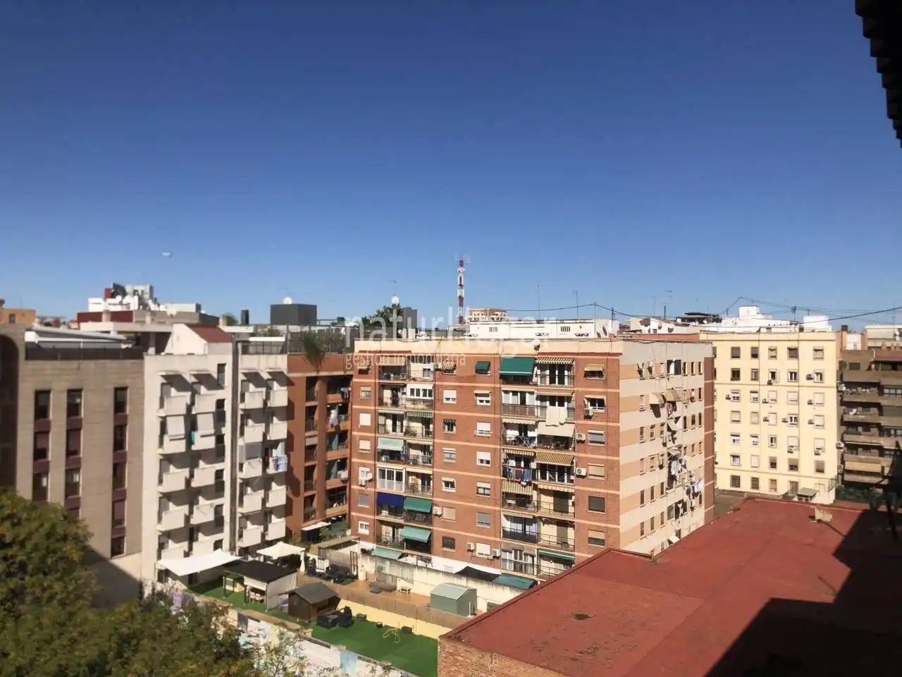 Exterior view of Flat for rent in Valencia  with Air Conditioner, Furnished and Balcony