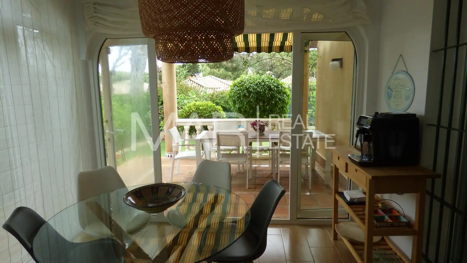 Jardí de Casa o xalet en venda en Chiclana de la Frontera amb Aire condicionat, Jardí privat i Terrassa