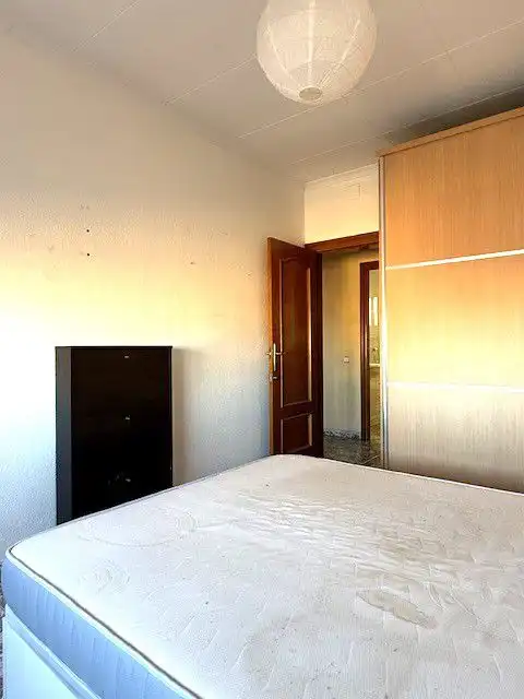 Dormitori de Pis en venda en Sant Boi de Llobregat amb Aire condicionat i Calefacció