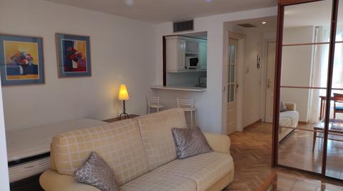 Foto 5 de Apartamento de alquiler en Calle de la Infanta Mercedes, 111, Castillejos - Cuzco,  Madrid Capital