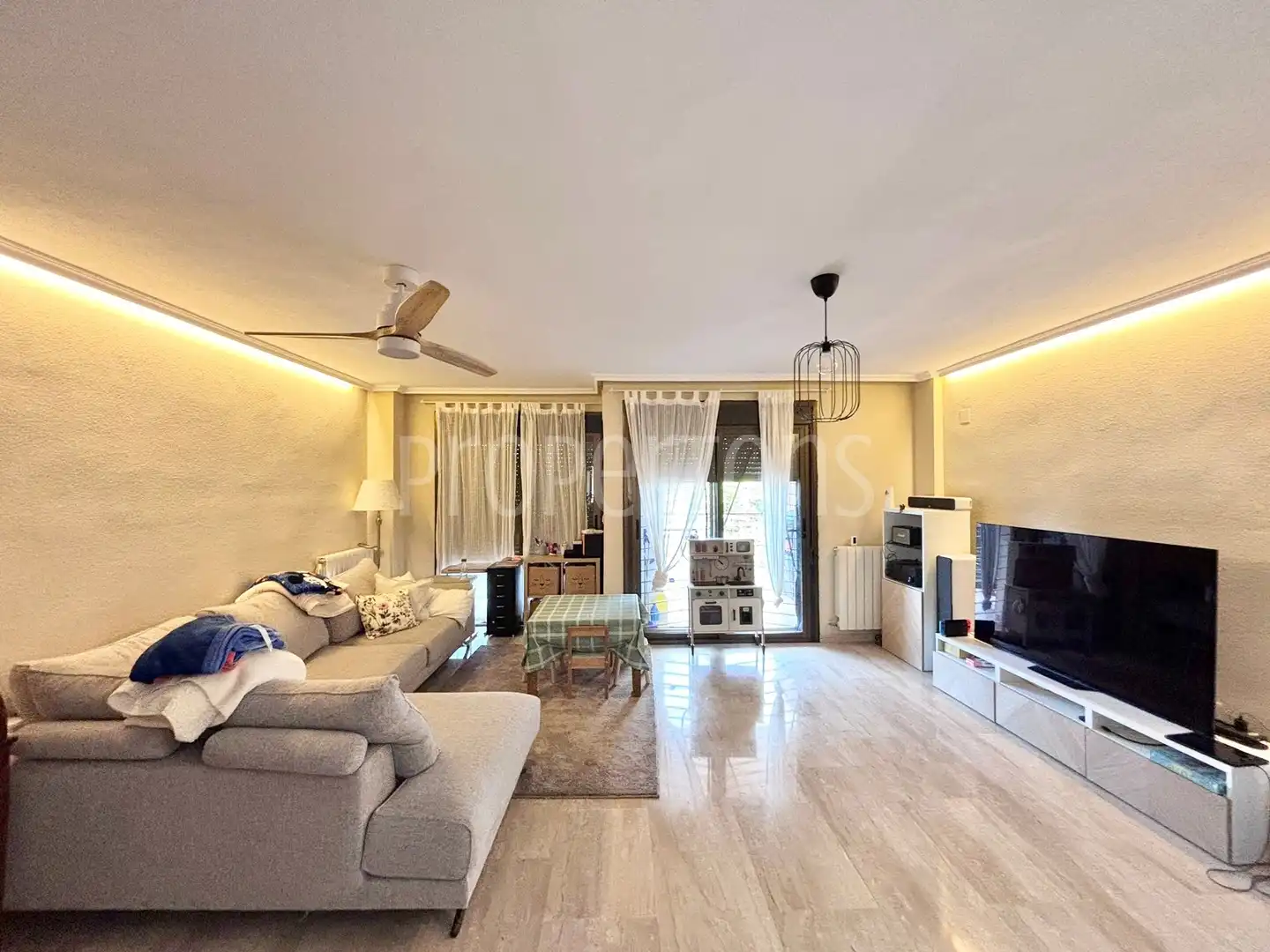 Sala d'estar de Casa o xalet en venda en Mutxamel