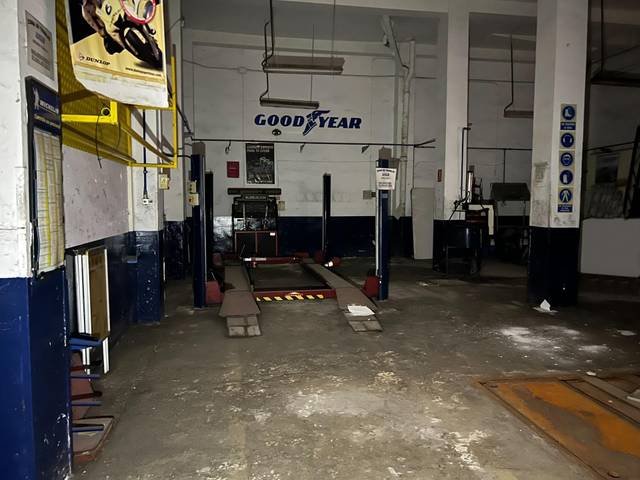 Local comercial en Venta en  ARIAS, 20 en Barrio del Ave