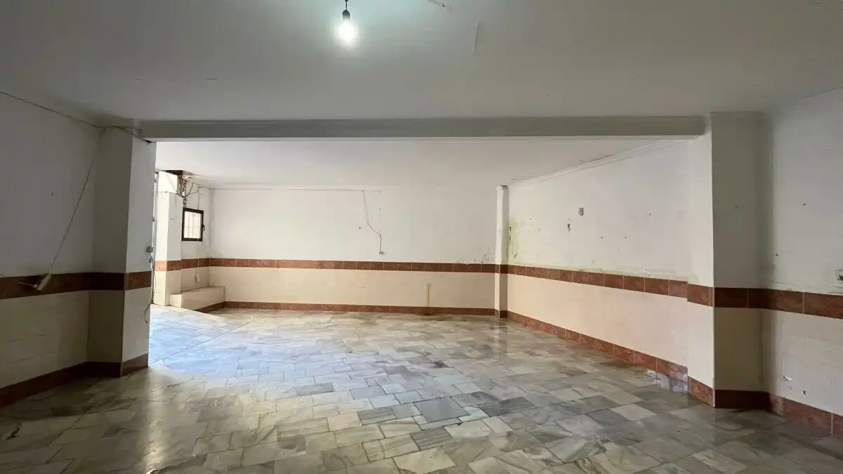 Flat for sale in PORTUGAL, 4, Lora del Río