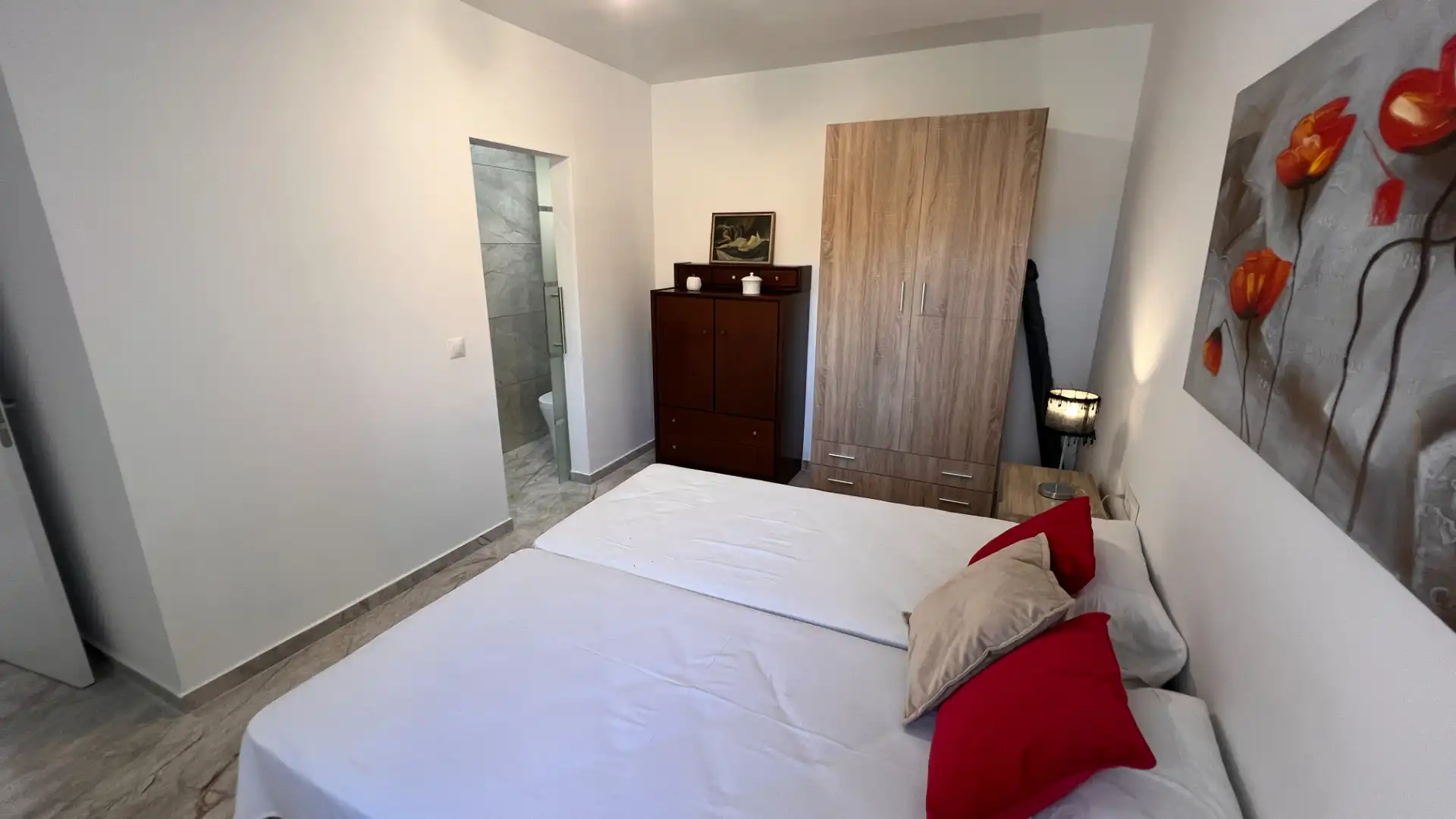 Dormitori de Casa o xalet en venda en Torrox amb Aire condicionat, Terrassa i Moblat