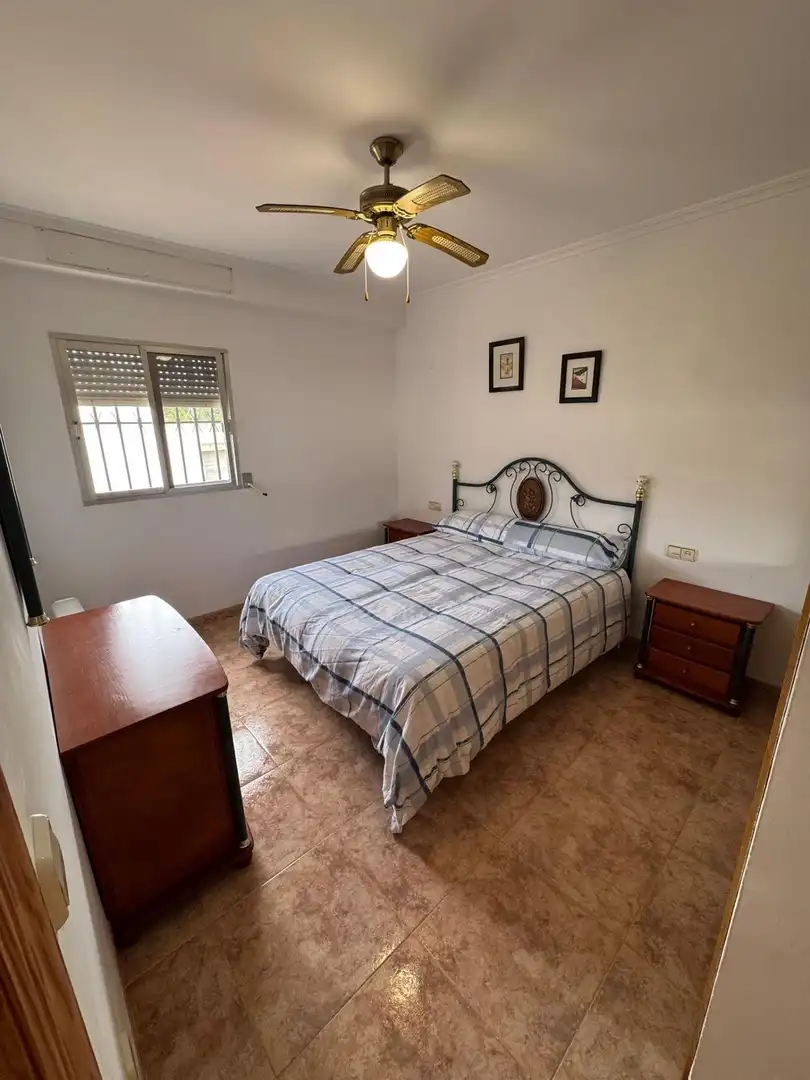 Dormitori de Casa o xalet en venda en La Pobla de Vallbona amb Aire condicionat, Jardí privat i Terrassa