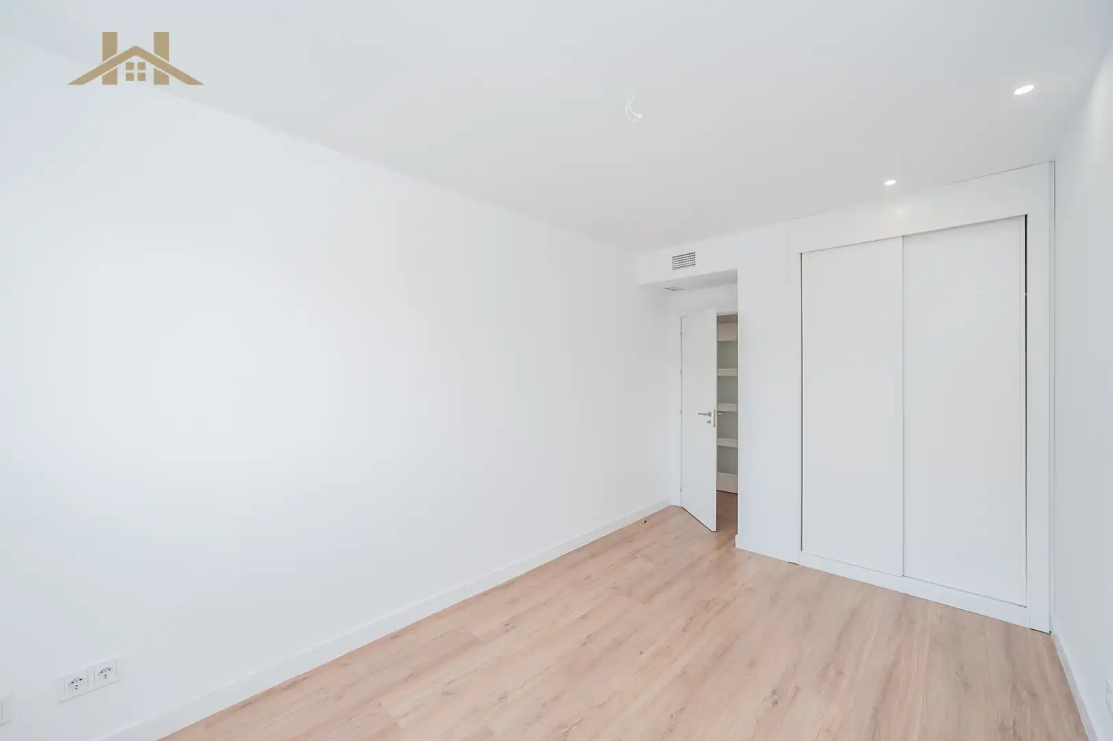 Schlafzimmer von Wohnung zum Verkauf in Pozuelo de Alarcón mit Klimaanlage, Heizung und Terrasse