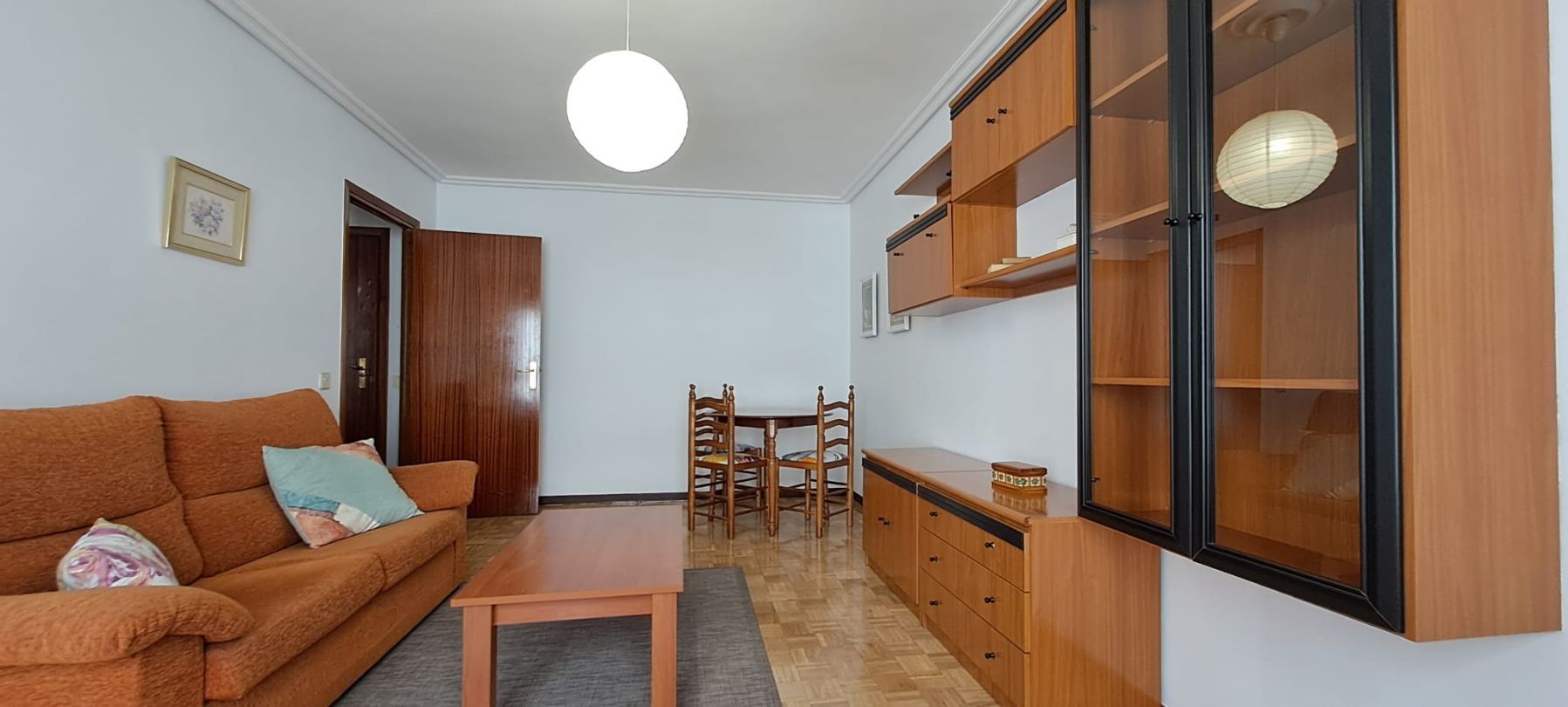 Sala d'estar de Pis en venda en Vitoria - Gasteiz amb Calefacció, Terrassa i Traster