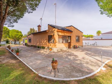 Xalet amb piscina en venda a Pelagatos - Pago del Humo