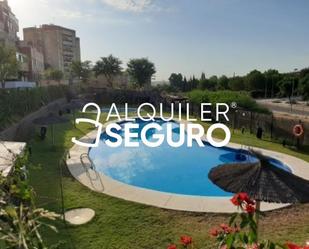 Jardí de Pis de lloguer en Camas amb Aire condicionat, Terrassa i Piscina