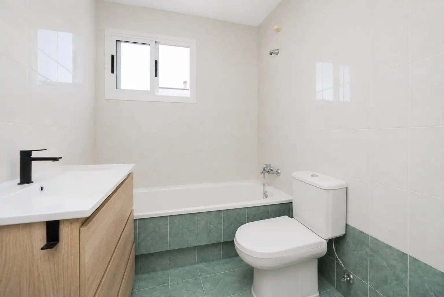 Bathroom of Attic for sale in Las Rozas de Madrid