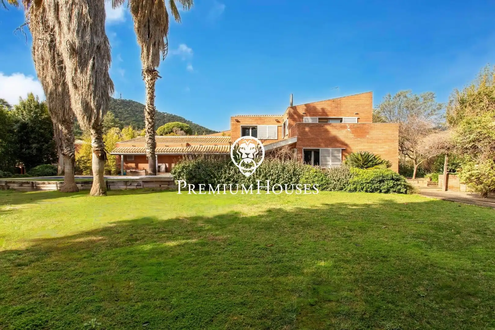 Vista exterior de Casa o xalet en venda en Cabrera de Mar amb Calefacció, Jardí privat i Terrassa