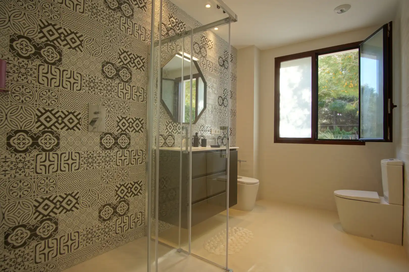 Badezimmer von Haus oder Chalet zur Miete in Dénia mit Klimaanlage, Heizung und Privatgarten