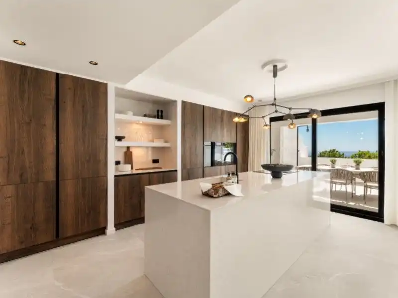 Apartamento con piscina en venta en Calle Hernán Cortés 9, imagen 3