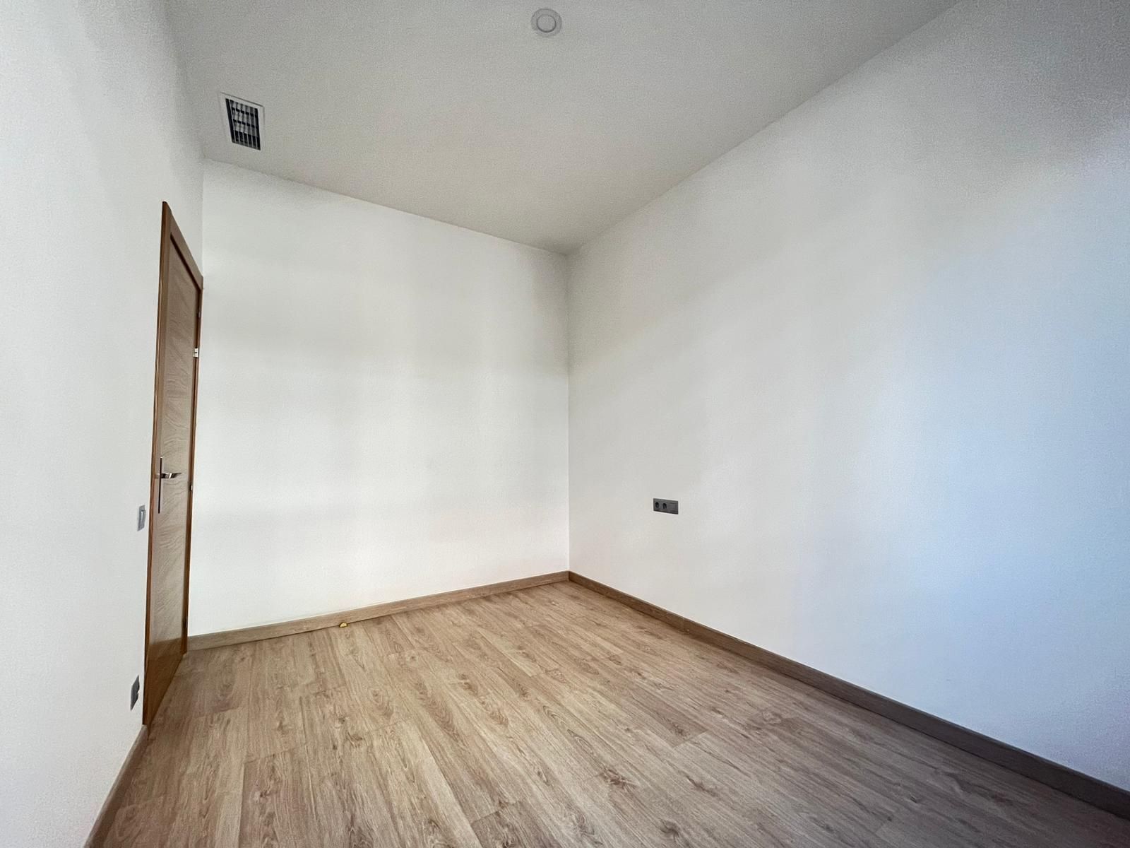 Planta baja for sale in  Barcelona Capital  with Heating