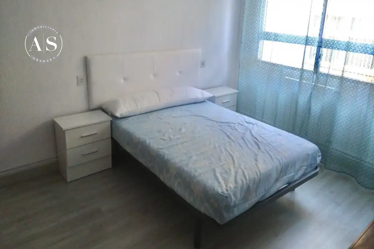 Schlafzimmer von Wohnung zum Verkauf in Granada mit Klimaanlage und Heizung