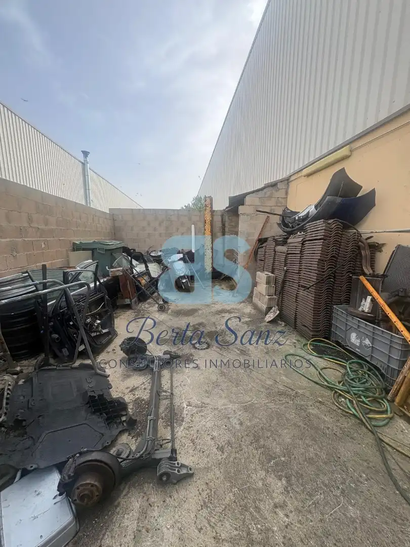 Parking de Nave industrial en venta en Anchuelo con Calefacción y Alarma